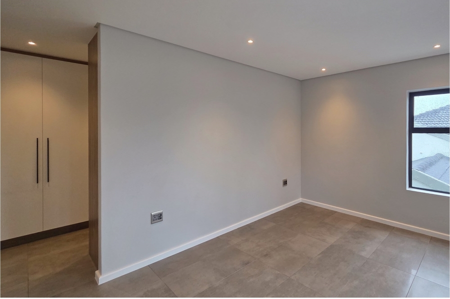 3 Bedroom Property for Sale in Country Club Western Cape